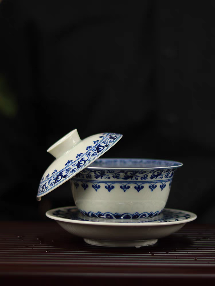 Jingdezhen blue and white ceramic tea brewing bowl