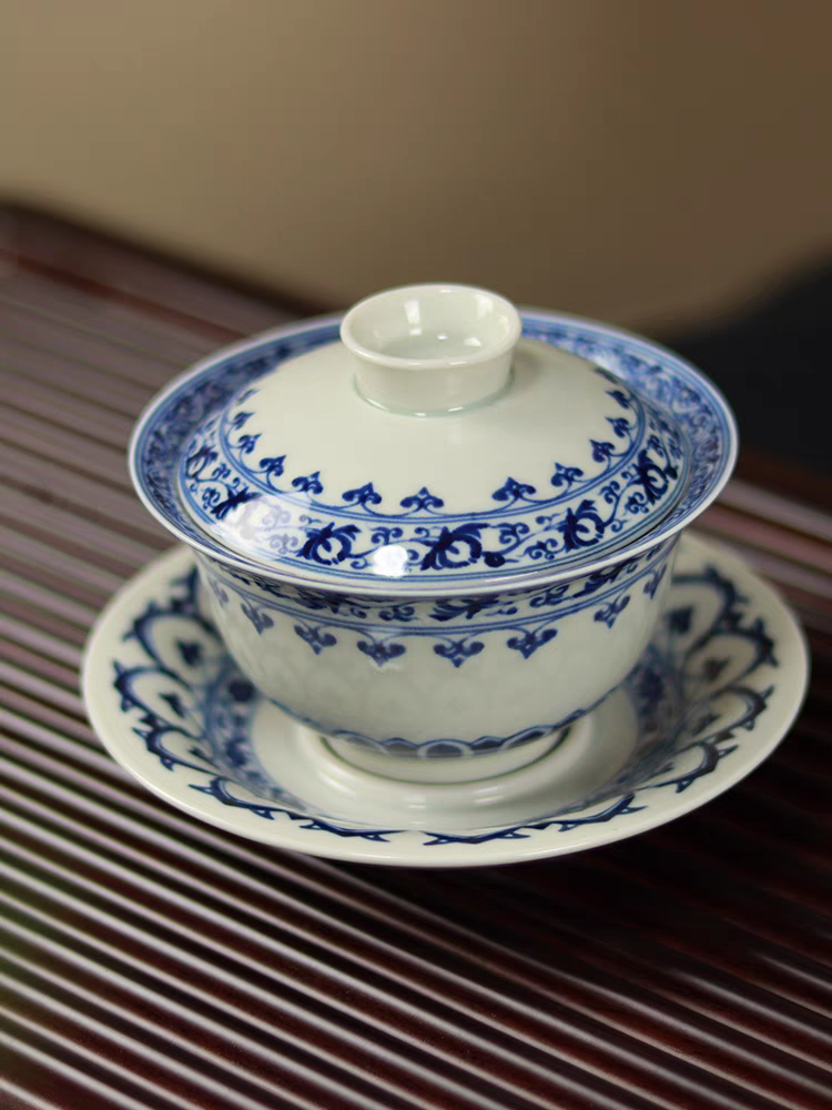 Jingdezhen blue and white ceramic tea brewing bowl